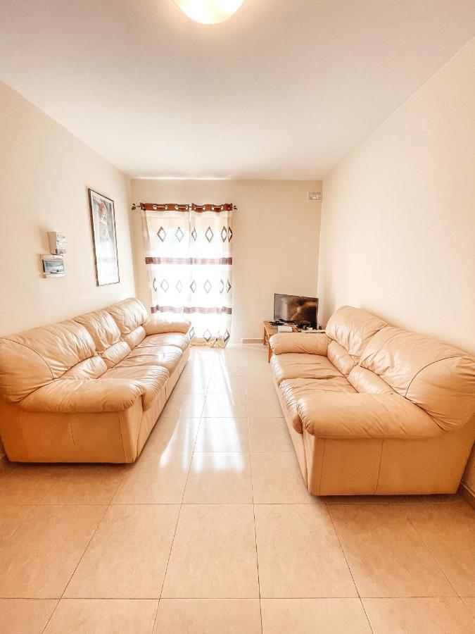 Stresa Court Apartments Saint Julian's Bagian luar foto